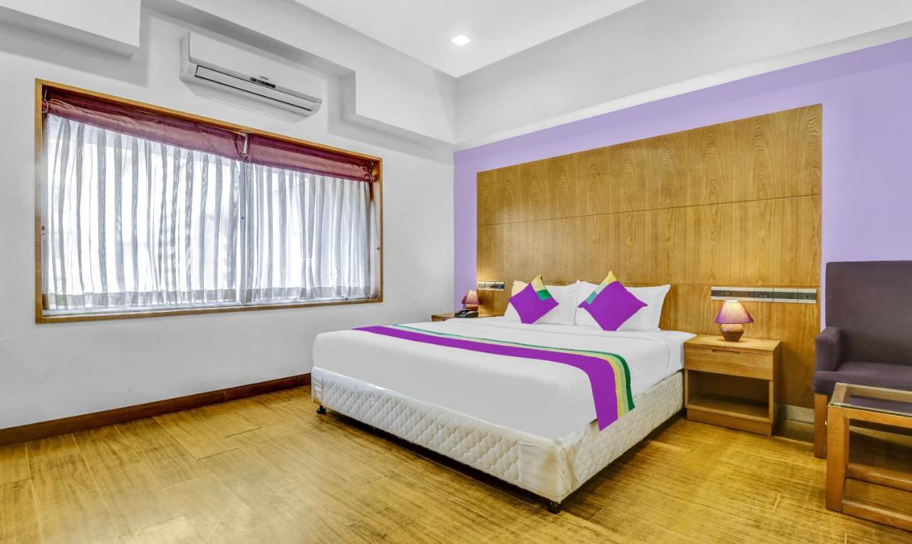 Medora Hotel Кожикоде Экстерьер фото