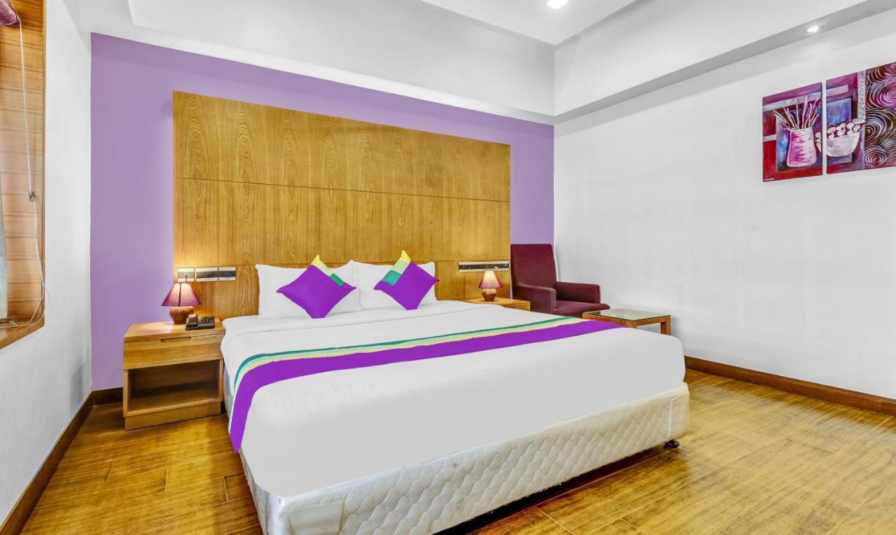 Medora Hotel Кожикоде Экстерьер фото