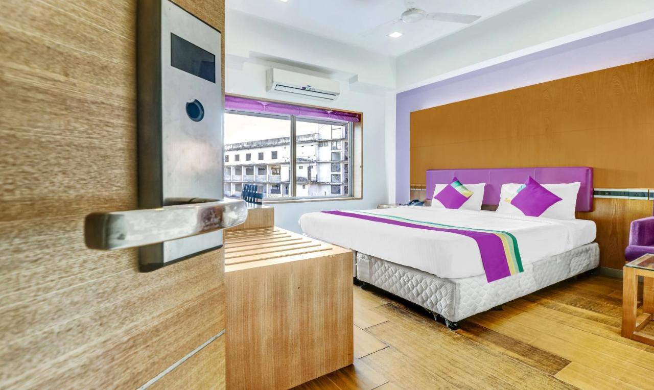 Medora Hotel Кожикоде Экстерьер фото