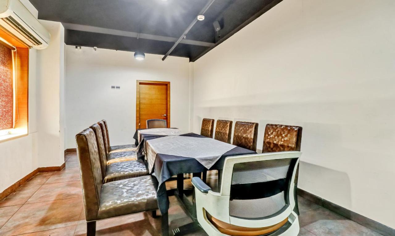 Medora Hotel Кожикоде Экстерьер фото