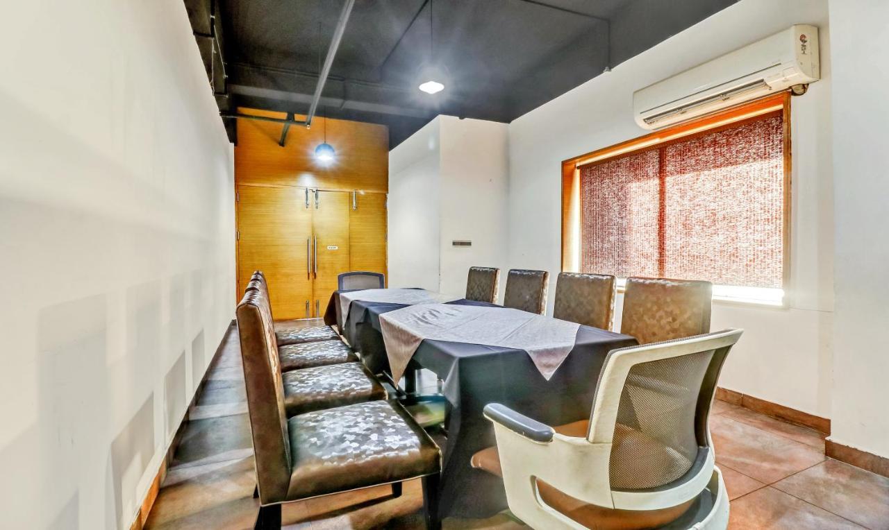 Medora Hotel Кожикоде Экстерьер фото