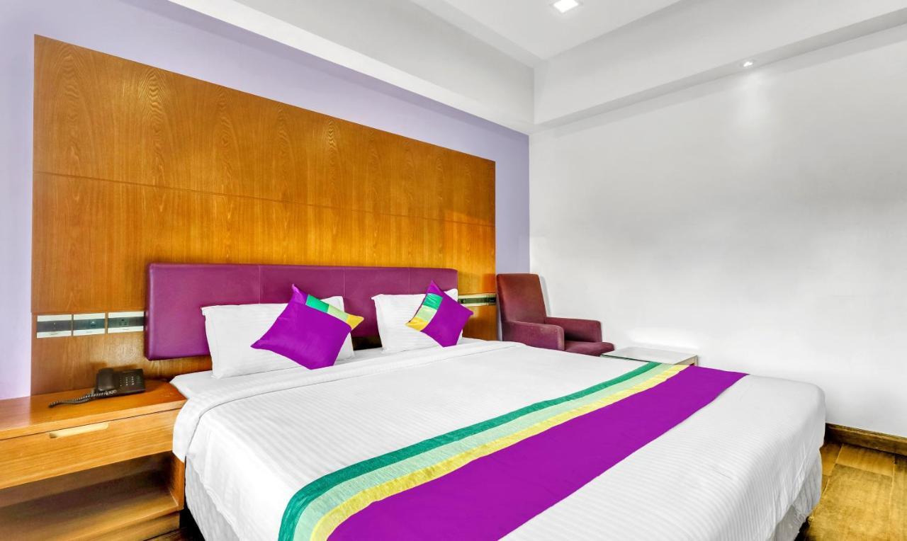 Medora Hotel Кожикоде Экстерьер фото
